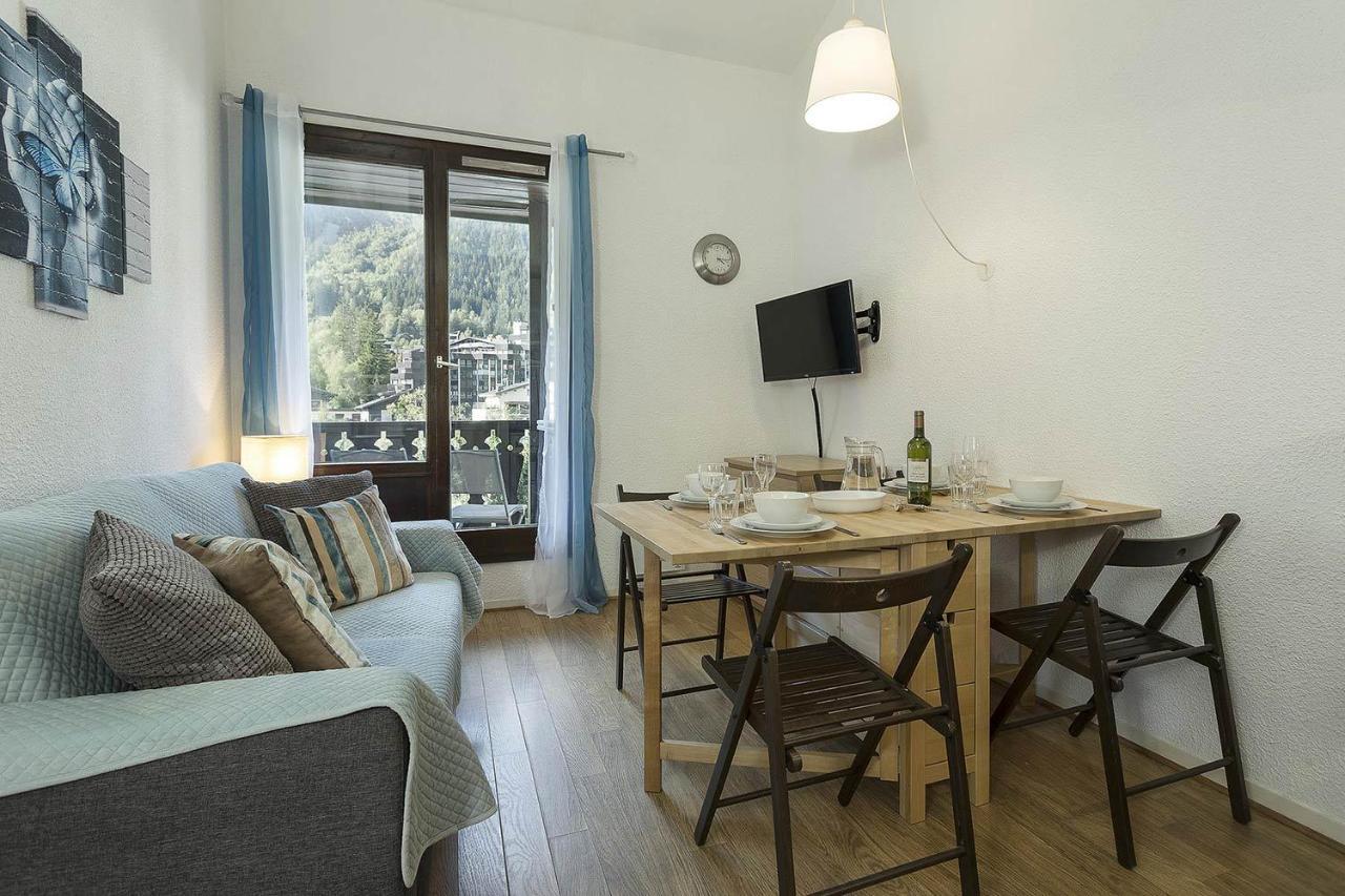 Apartment Forclaz 4B - Alpes Travel - Central Chamonix - Sleeps 4 ภายนอก รูปภาพ