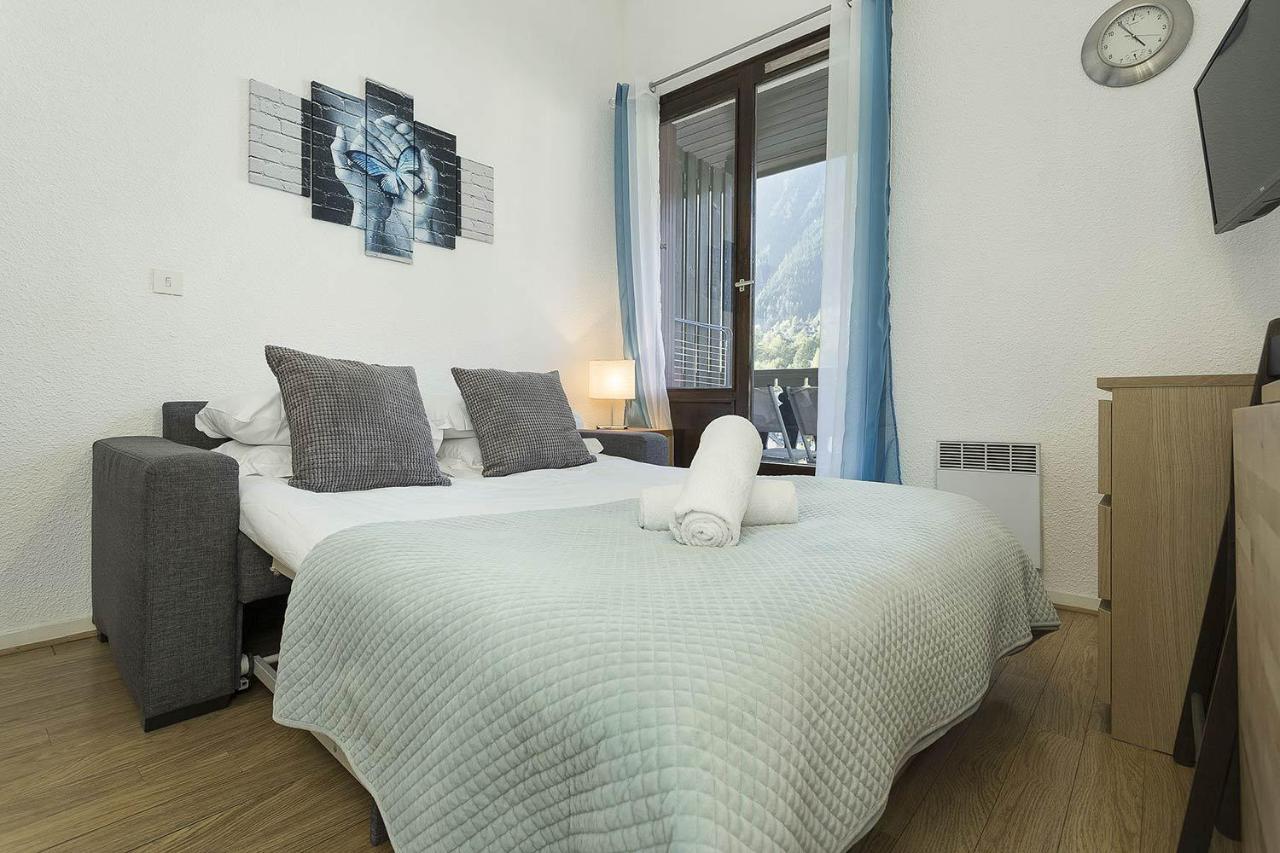 Apartment Forclaz 4B - Alpes Travel - Central Chamonix - Sleeps 4 ภายนอก รูปภาพ